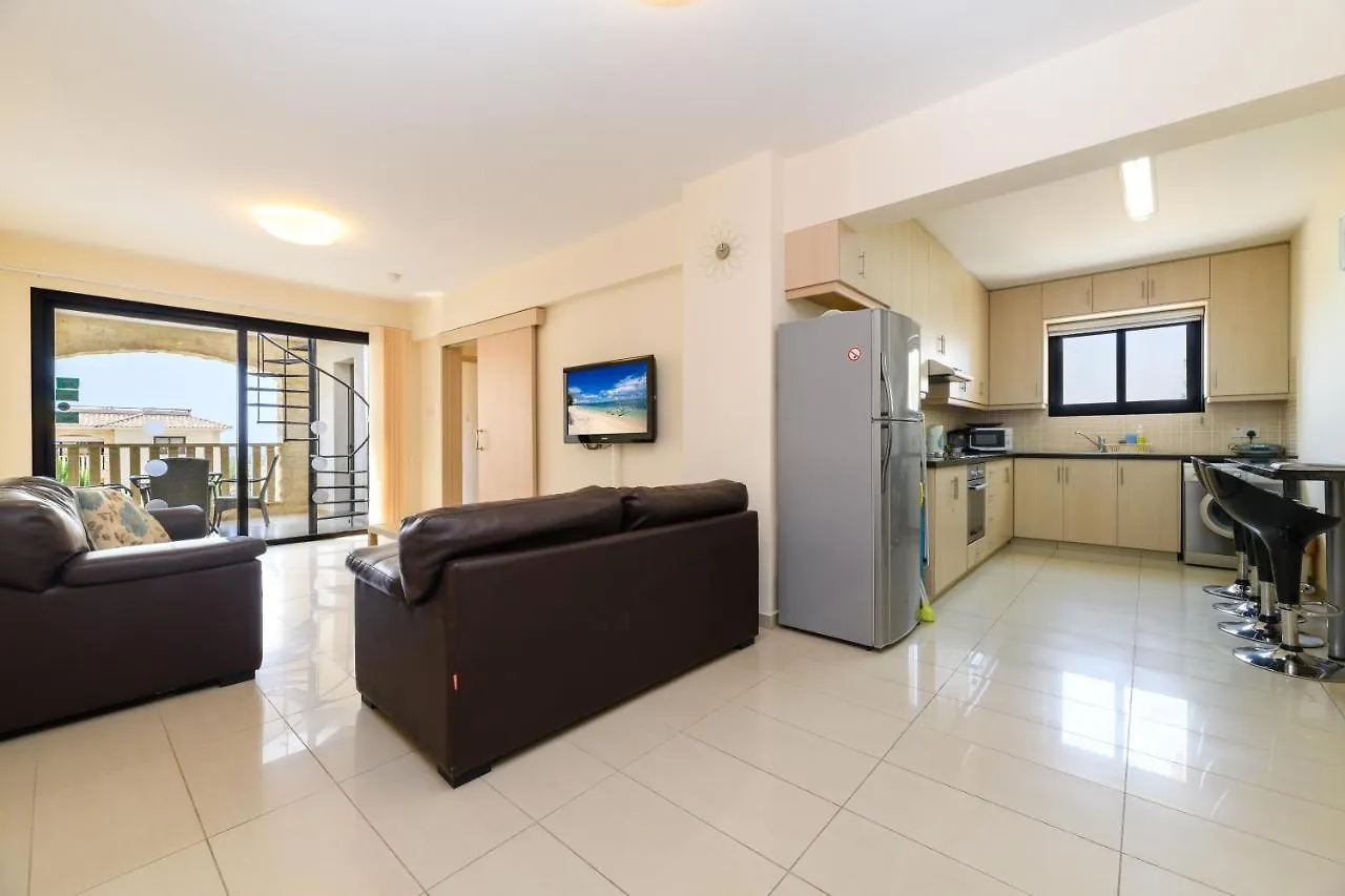 Blue Serenity Complex لارنكا قبرص